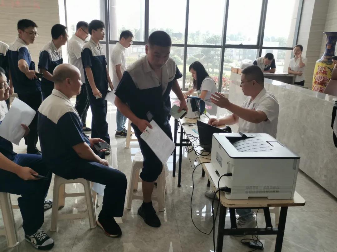 無(wú)償獻(xiàn)血，溫暖相傳