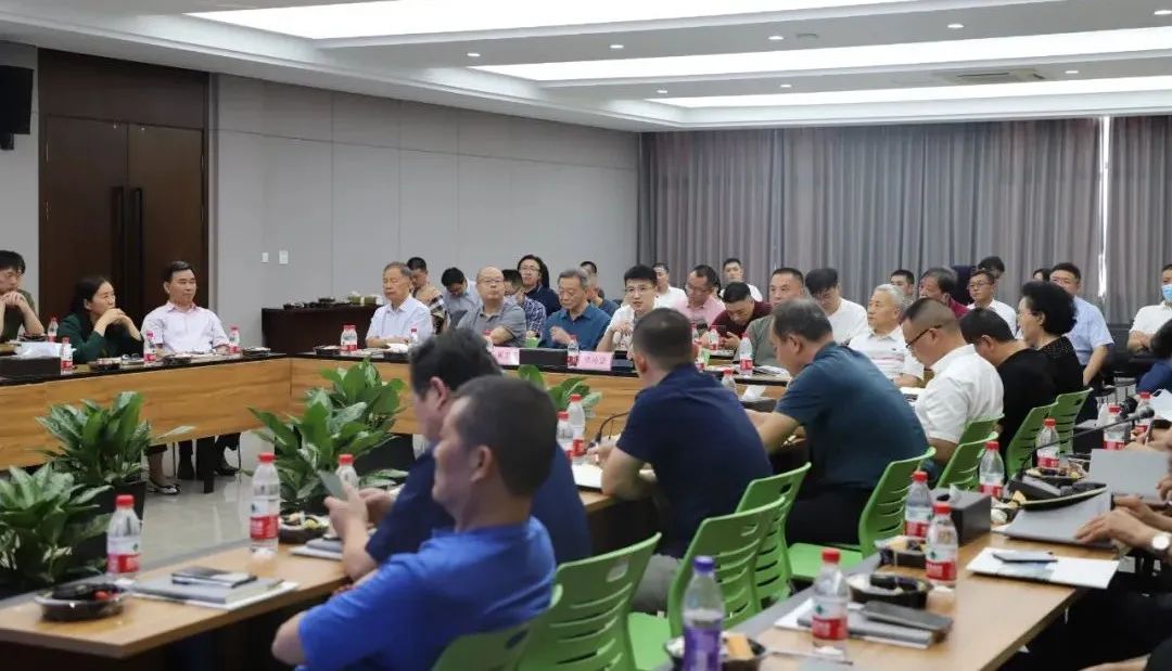 卓越企業(yè)家學(xué)習(xí)俱樂(lè)部走進(jìn)通力科技參觀學(xué)習(xí)！